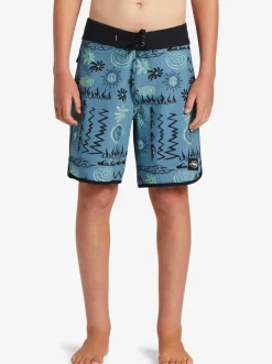Quiksilver Boy'S 8-16 Surfsilk Radical Scallop 16 Boardshorts Aegean Blue Hot