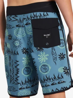 Quiksilver Boy'S 8-16 Surfsilk Radical Scallop 16 Boardshorts Aegean Blue Hot