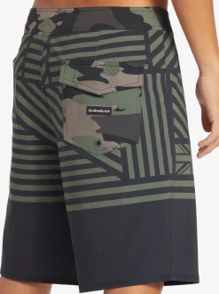 Quiksilver Surfsilk Hawaii Flag 20 20