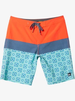 Quiksilver Surfsilk Panel 20" Boardshorts Fiery Coral Shop