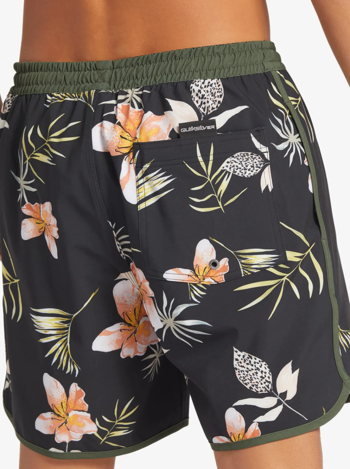 Quiksilver Surfsilk Scallop Volley 17" Volleys Black Store