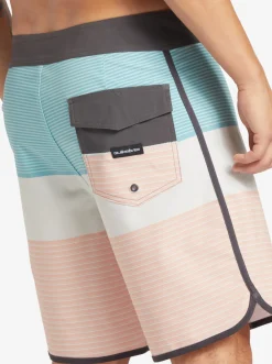 Quiksilver Surfsilk Tijuana 19